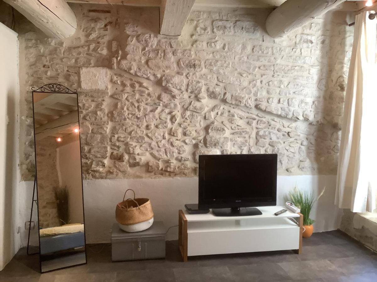 L'Etoile Apartment Ним Екстериор снимка